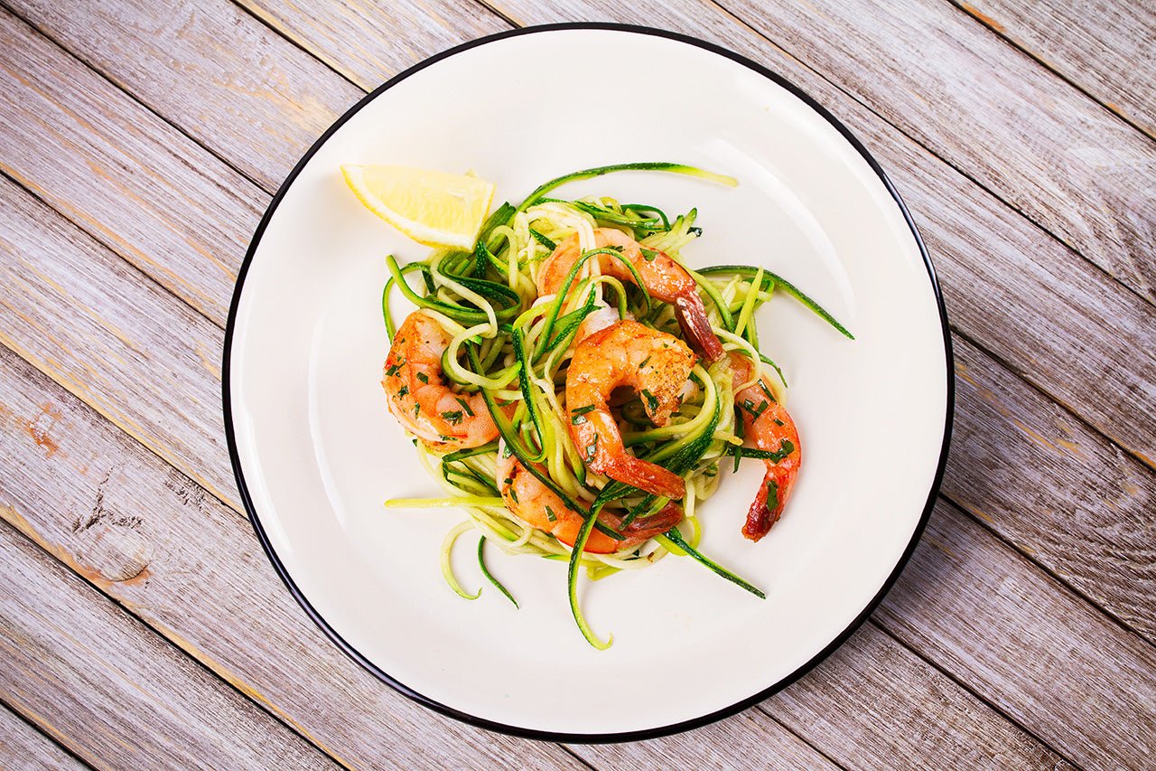 GAMBERI SALTATI CON CIPOLLA DI TROPEA E ZUCCHINE - Prometek